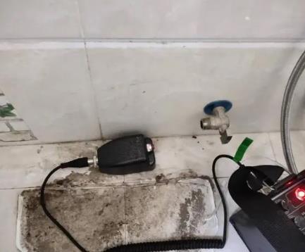 临沧屋顶漏水维修公司分享下卫生间漏水的危害及解决方法